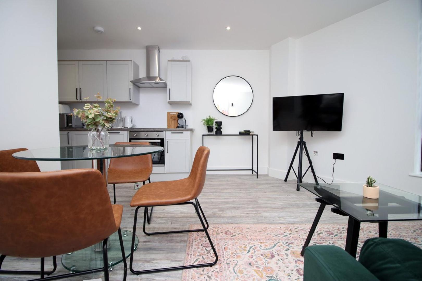 2 Bedroom With Free Parking سويندون المظهر الخارجي الصورة